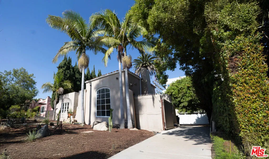 716 N June Street, Los Angeles, California 90038 home-pic-2